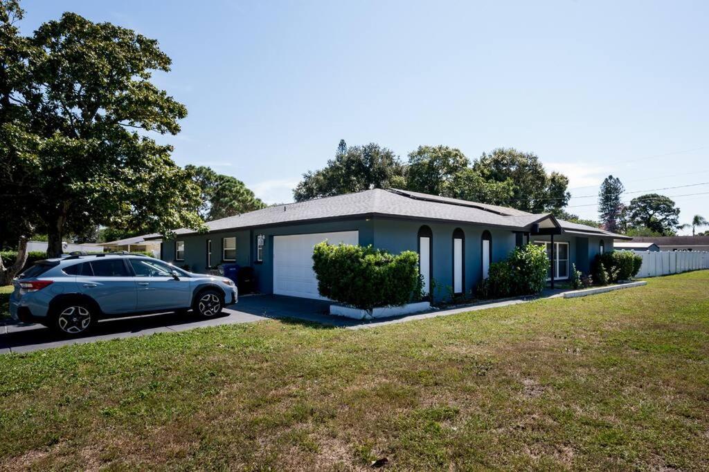 Elegant Heated Pool Home 12 Minutes To The Beaches Of Anna Maria Island And Img Academy ブレーデントン エクステリア 写真